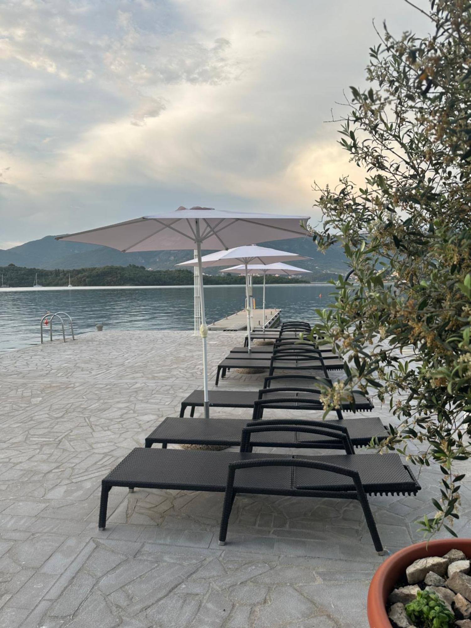 Apartments Kovinic Tivat Dış mekan fotoğraf