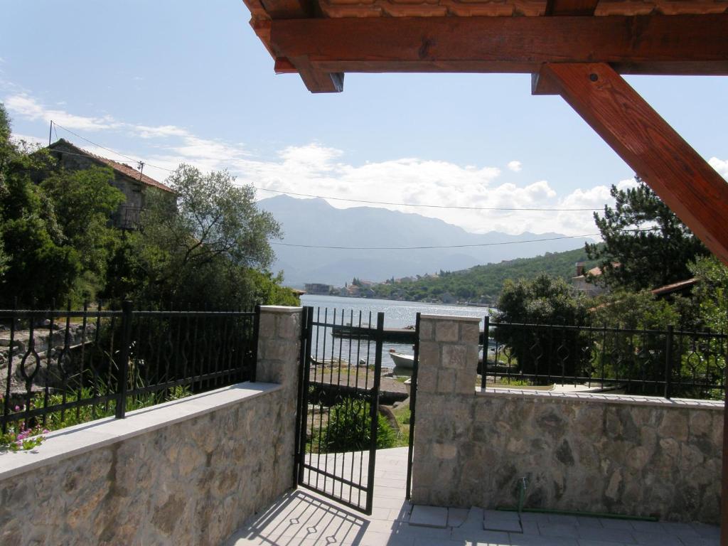 Apartments Kovinic Tivat Oda fotoğraf